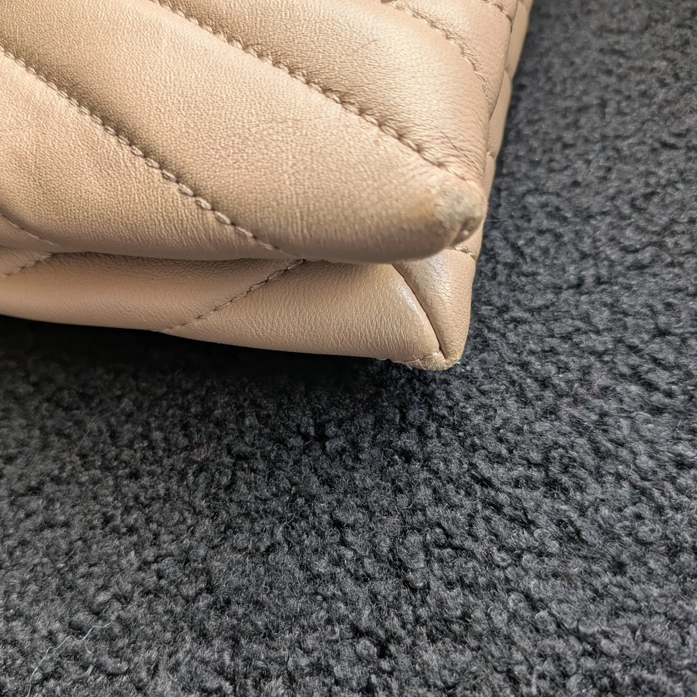 Tory Burch Logo Quilted Leather Crossbody - Light Beige with Gold Hardware - Picture 10 of 10